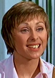 carry-on-matron-1972
